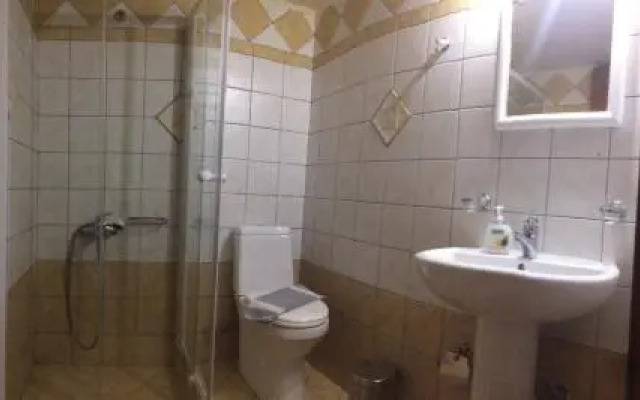 Mavros Molos Beach Rooms