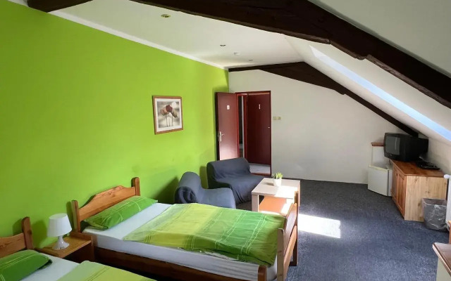 Penzion V Podzámčí