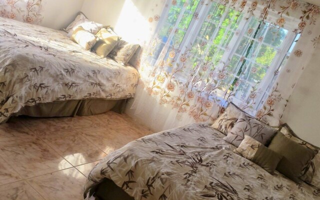 Bamboo Breeze Inn