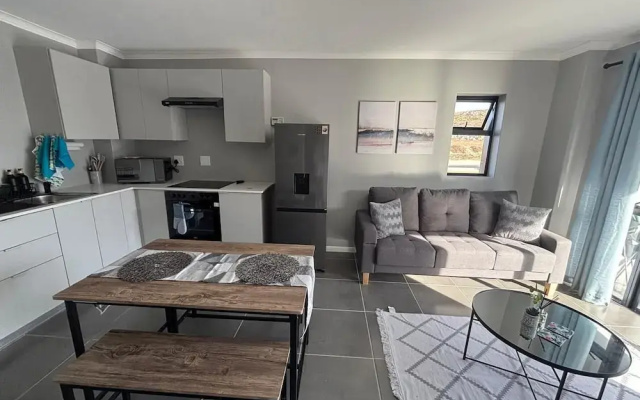 Holiday Apartments - Millennial Arch