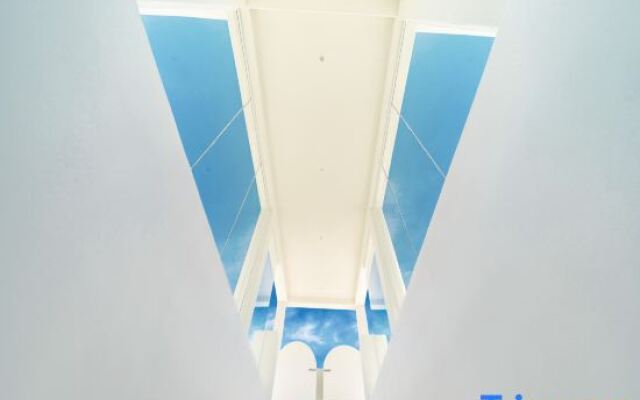 That sea in Sanya The sea infinity pool designer Meisu