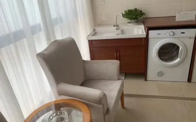 Vienna Hotel ( (Loft) Nanchang Xianghu Xiaolan Industrial Park Branch)