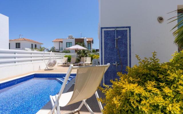 Sea La Vie 3-BR Villa in Protaras