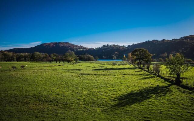 Grand At Grasmere