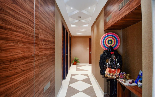 Fabhotel Royal Crystal
