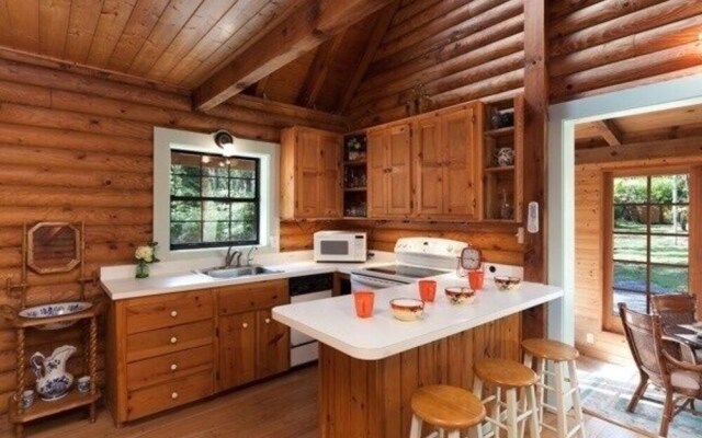 The Panda House 3 Bedroom Cabin