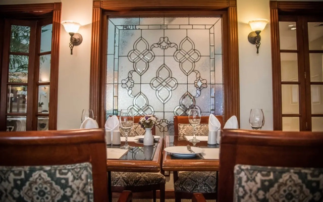 Los Tallanes Hotel & Suites
