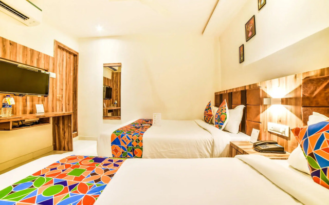 FabExpress Gateway Inn