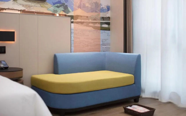 Hampton by Hilton Qionghai Railway Station