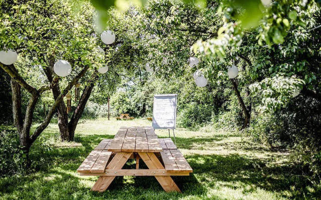 Tiny Parks Cast Away