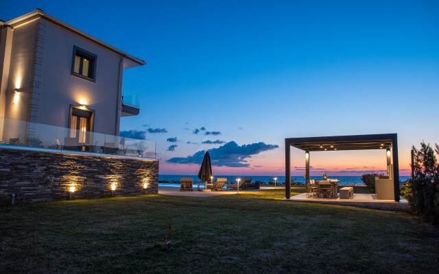 Mirazur Seafront Sunset Villa