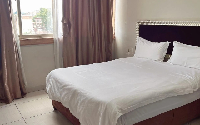 Shengtang Business Hotel