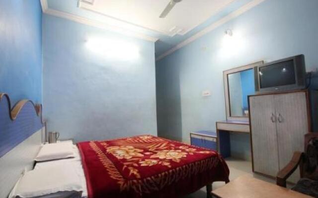 1 BR Guest house in Katra (A8FE), by GuestHouser