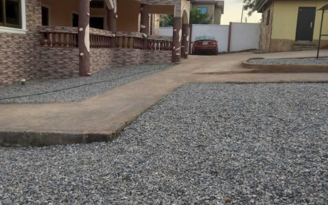 Osvee Guest House and Apartments