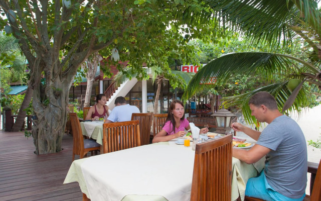 Haad Yao Bayview Resort & Spa