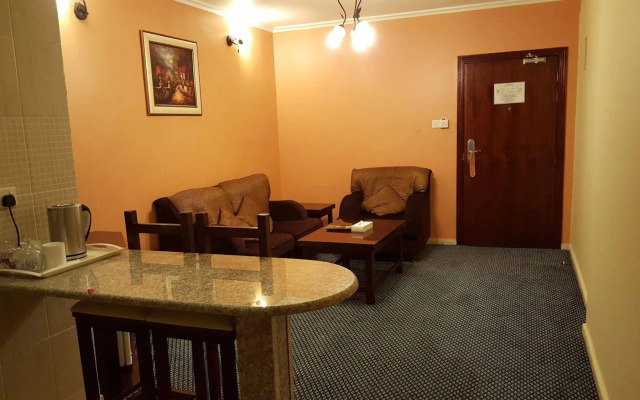 Al Bustan Tower Hotel Suites