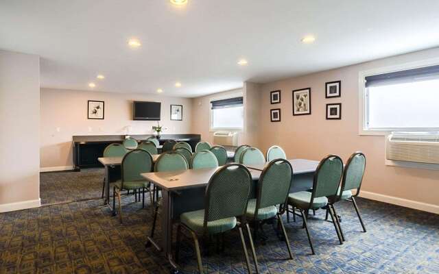 Rodeway Inn & Suites Williamsburg Central