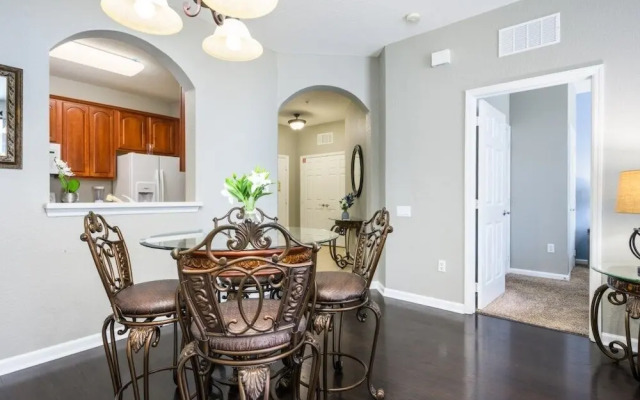 Beautiful Deluxe Condo, Vista Cay - 3024
