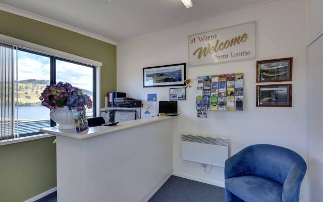 Port Huon Cottages – Lobby – Port Huon