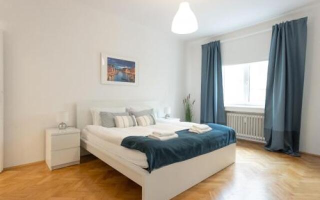 City Center Operastreet Apartment "Italy"