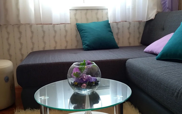 New And Completely Renovated Apartment 5-1