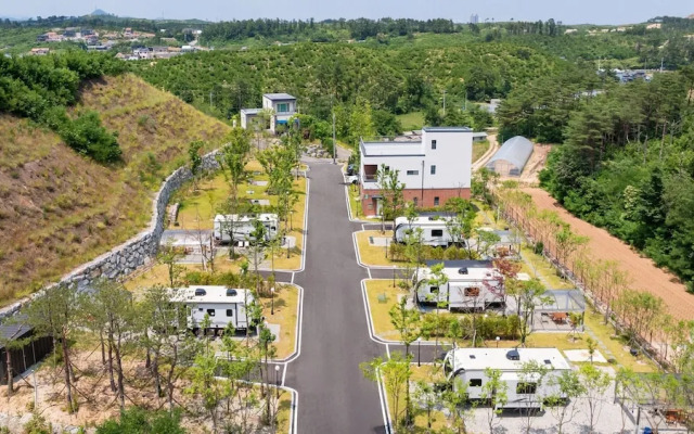 Sokcho Supuro Caravan