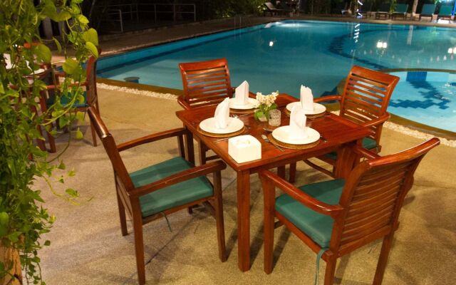 VIP Chain Resort Pool Villa