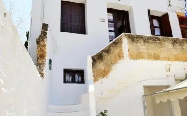 Meandros Suite in Old Town