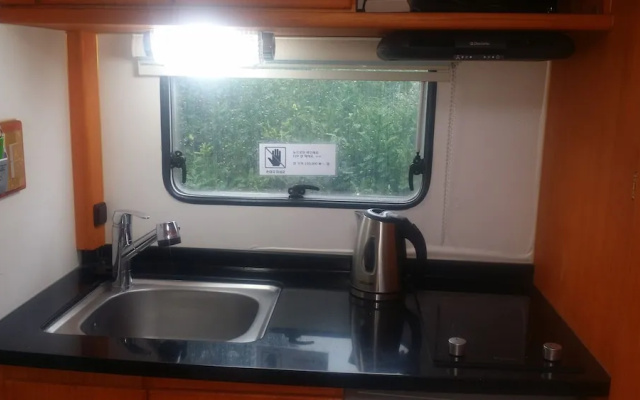 Pamping Jeju Caravan