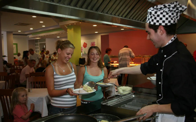 Sun Palace Resort & Spa - All Inclusive