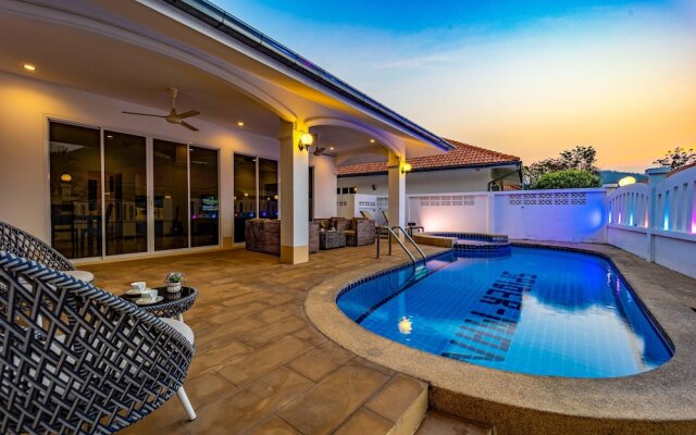 Private 4 Bedroom Pool Villa - NG411