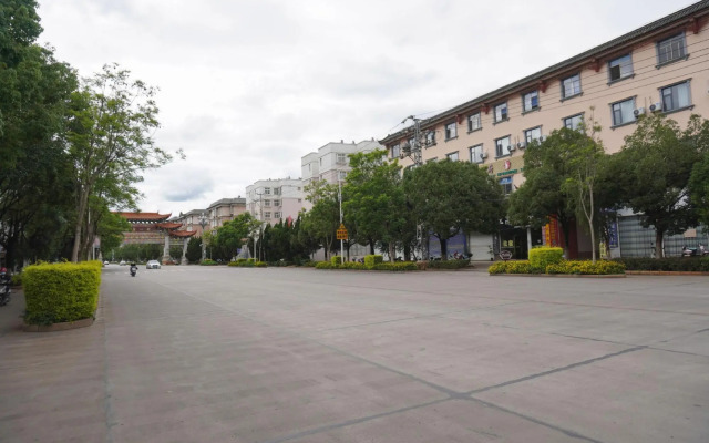 Yuxi Jiangnan Hotel (High-speed Railway Station)