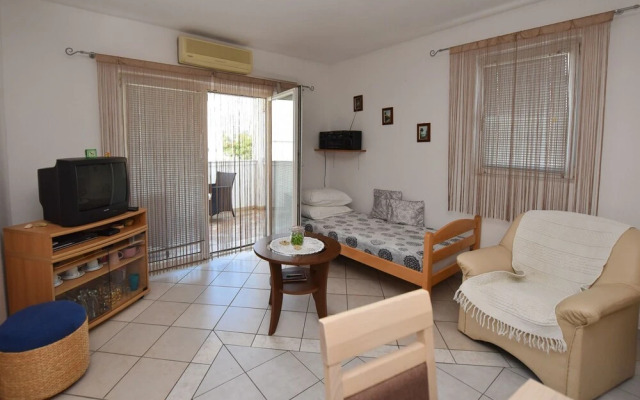 Kety - Cosy With Balcony - A1