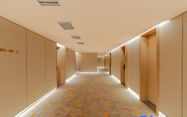 Yi HOTEL