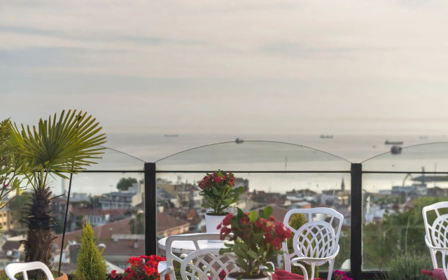 Istanbul Amedros Home