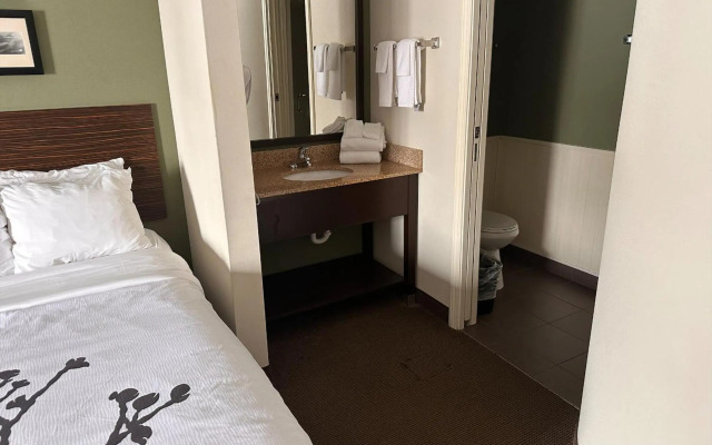 Sleep Inn & Suites Queensbury - Lake George