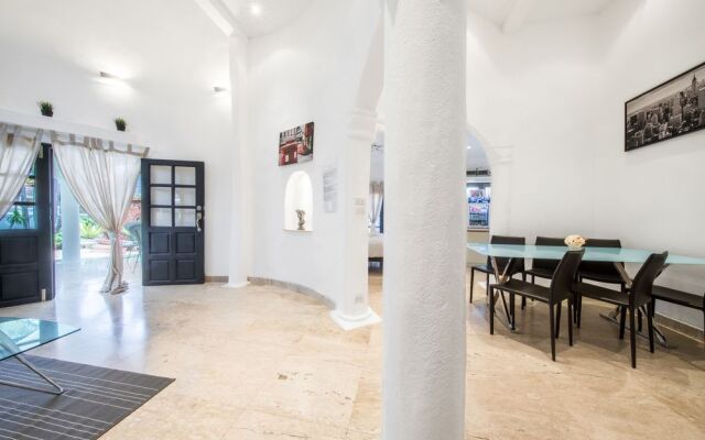 Walking Street Pool Villa by All Villas