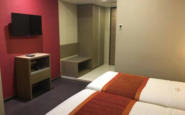 Hotel Landmark Annexe