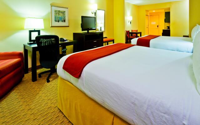 Holiday Inn Express Hotel and Suites Nashville-Opryland, an IHG Hotel