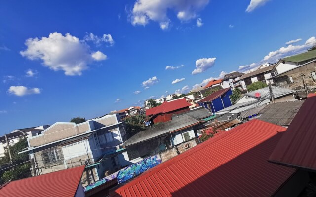 We Chiang Mai Guesthouse 2