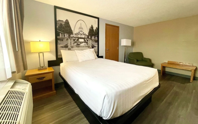 Super 8 Motel - St. Clair