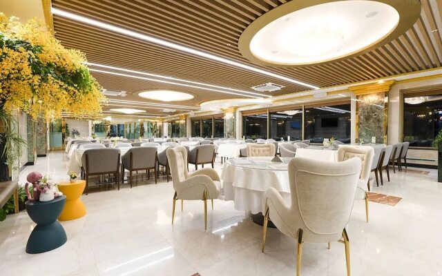 Taebaek Hotel