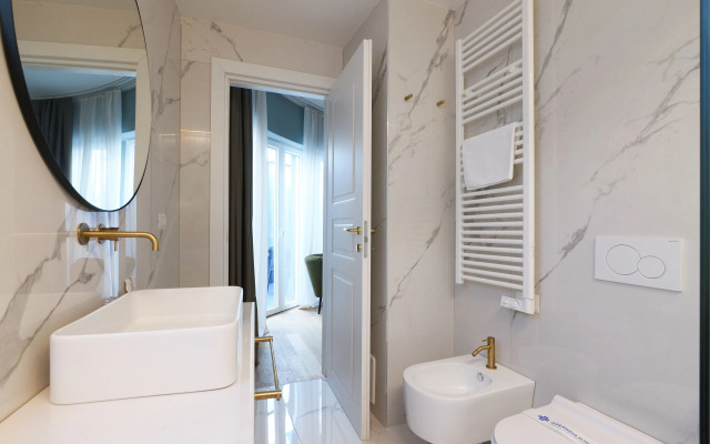 Big Apartment In Piazza Duomo (Very Central!)