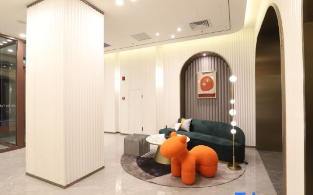 Orange Hotel (Beijing Gaomidian South Metro Station)