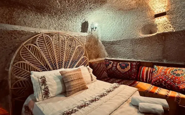 Mommy's Cave Home