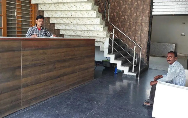 OYO Flagship 80629 R D Hotel