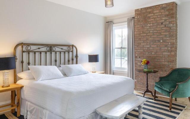 Stewart House at the Athens Hotel