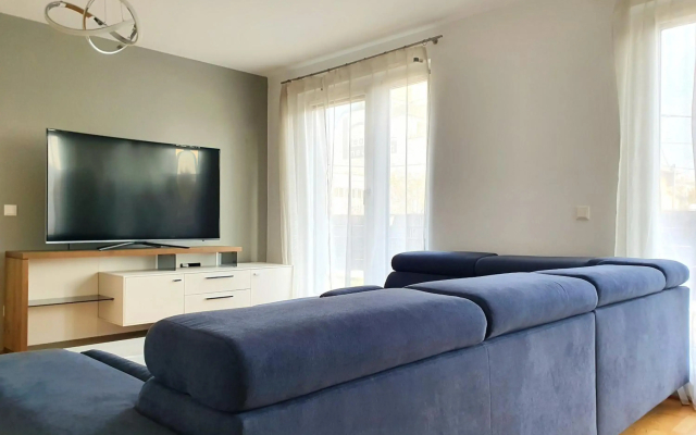 Near Lake Spacious & Furnished Beautiful Apartment — Vienna