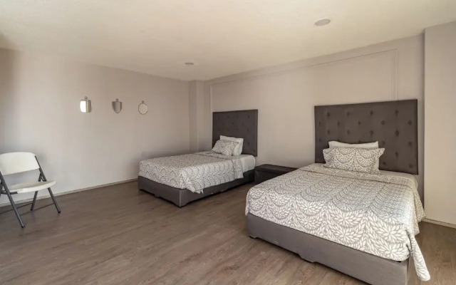 Penthouse Near Masaryk , Sleeps 16 , Pet Friendly
