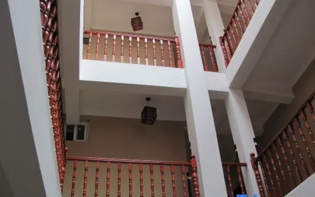 Orange City Hotel No. 2 (Zhongyi Market, the Old Town of Lijiang)